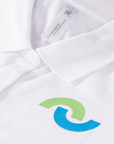 Eigene Textildruckerei für individuelle Arbeitskleidung